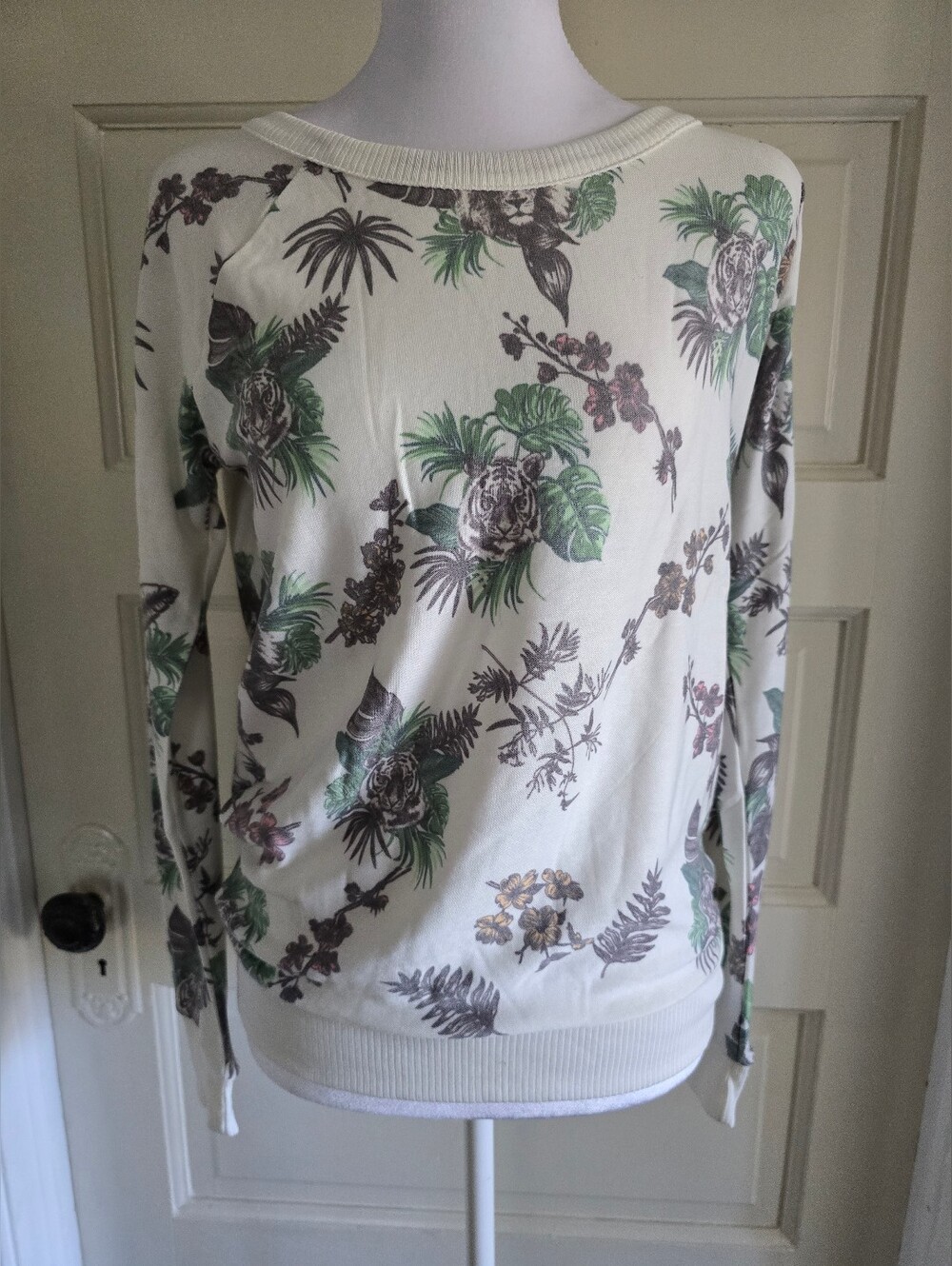 NEW Chaser Cream Floral Print Lightweight Sweater